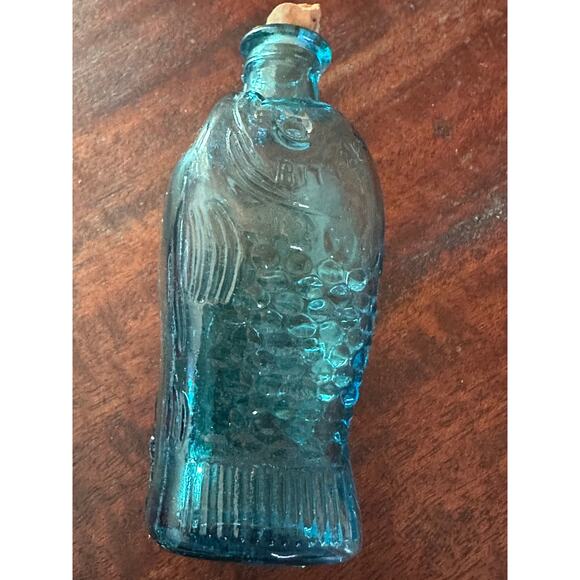 3 Blue Vintage Miniature Glass Bottles - Picture 8 of 8